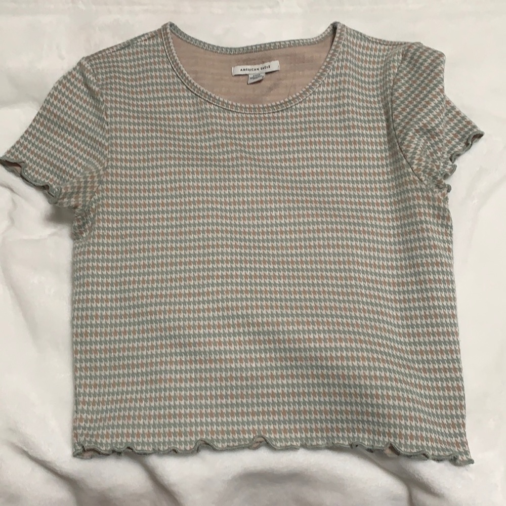 Colorful cropped tee